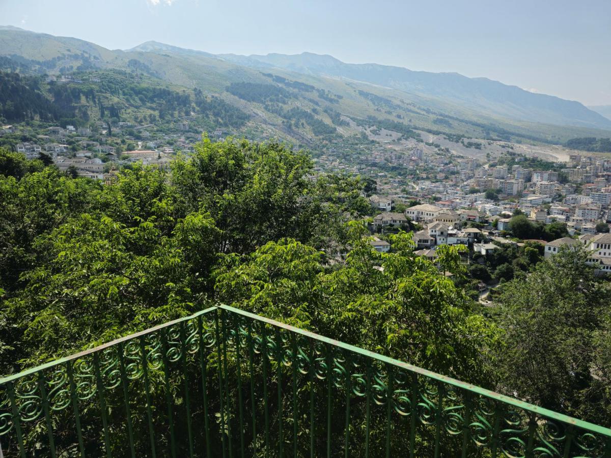 Traditional House Shapllo Gjirokastër Exteriér fotografie