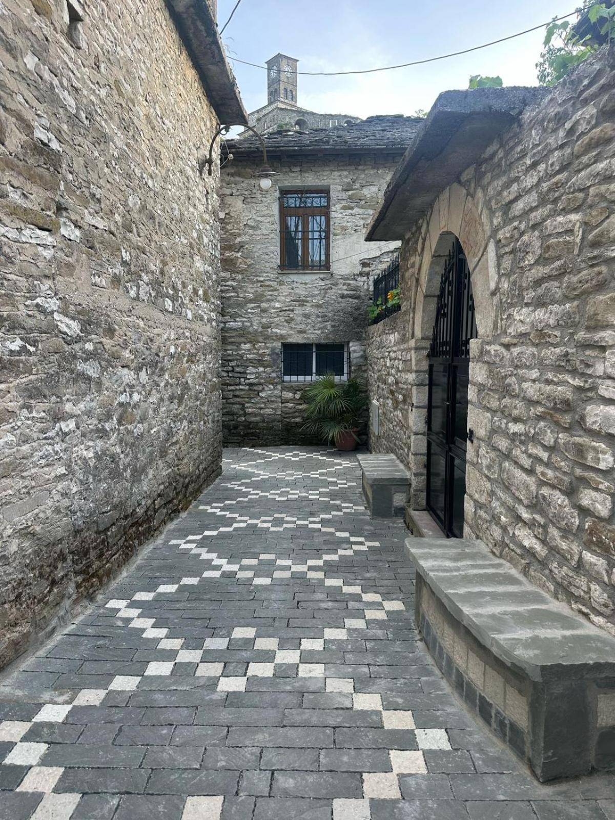 Traditional House Shapllo Gjirokastër Exteriér fotografie